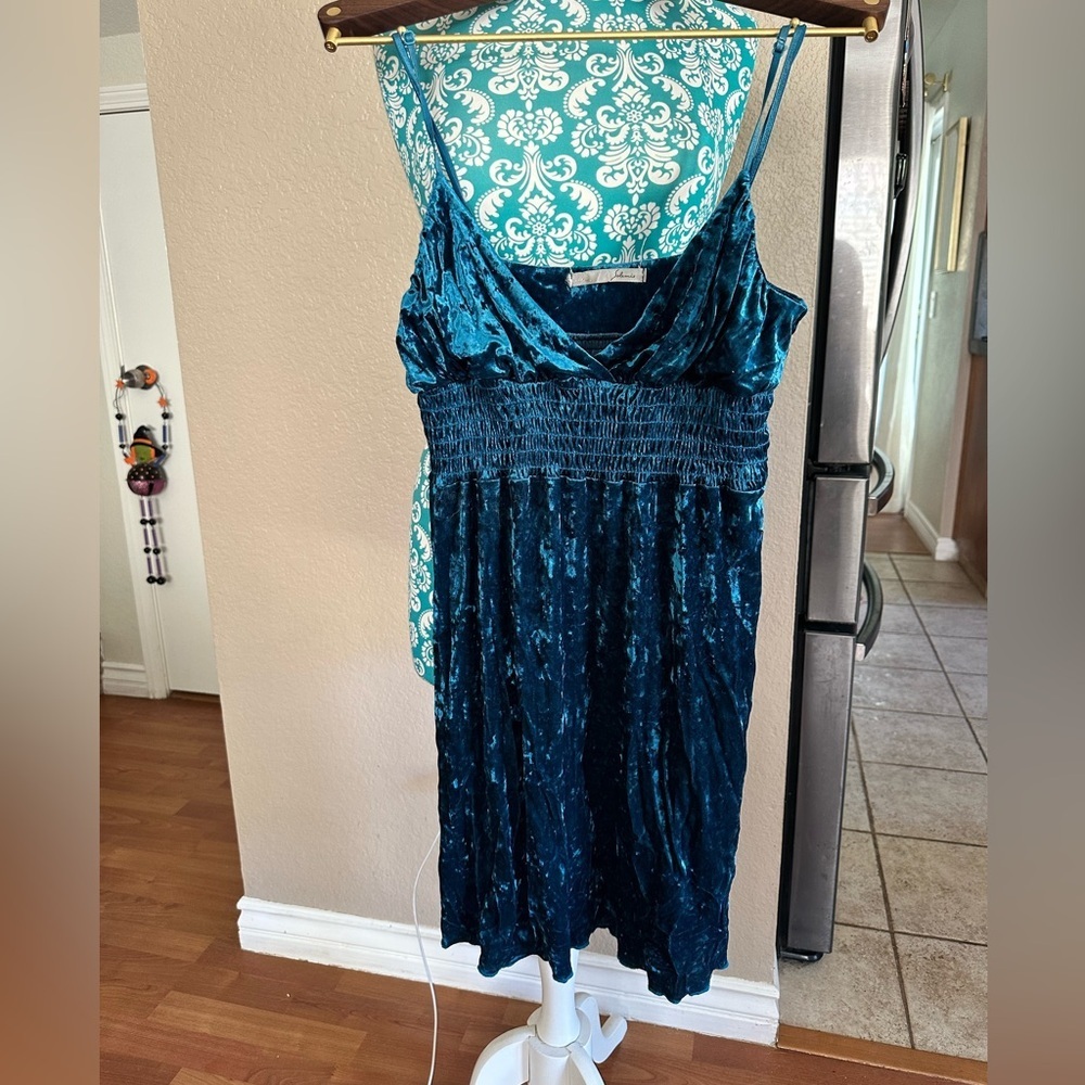 Solemio velvet crush mini dress. Y2K Babydoll, Renaissance, Regal, Euphoria Vibe